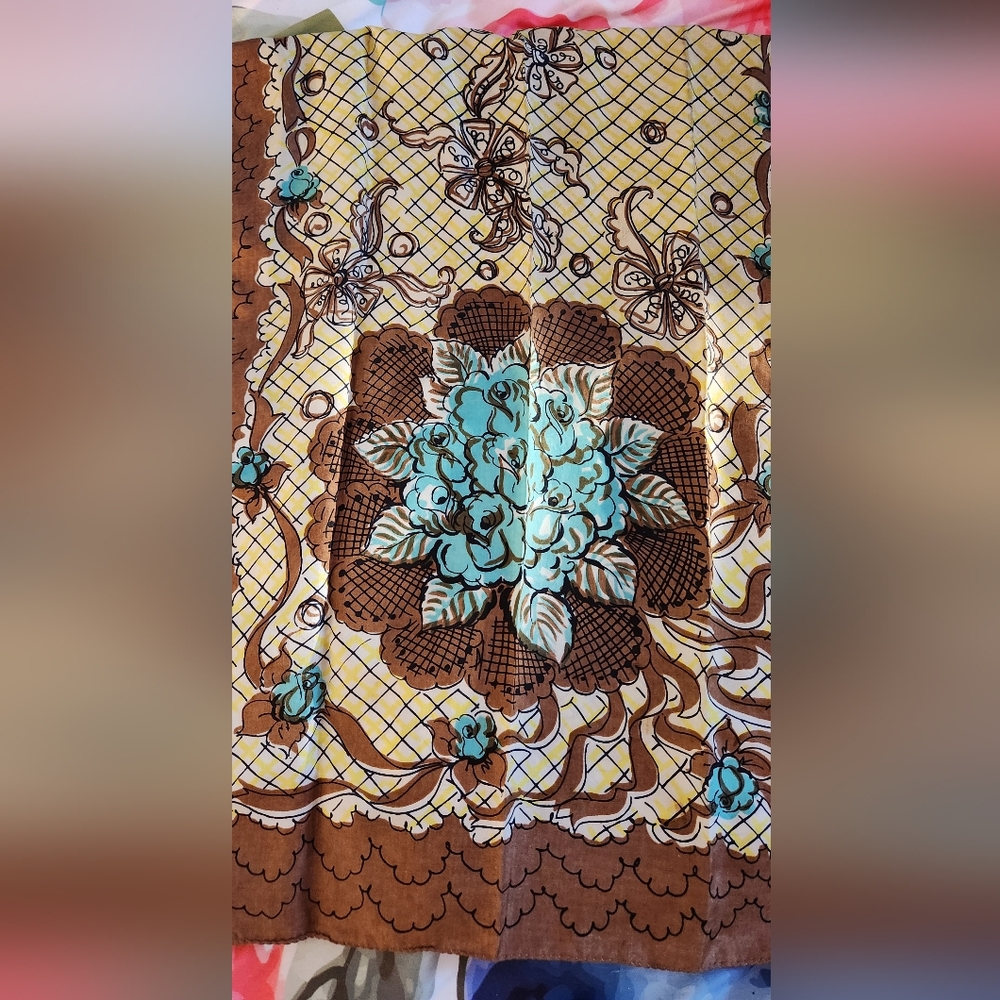 Vintage Silk Scarf w/Vintage clip